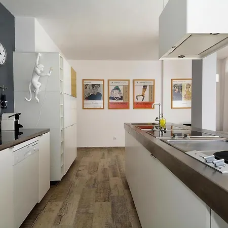 아파트 Apartment, Jandia *
